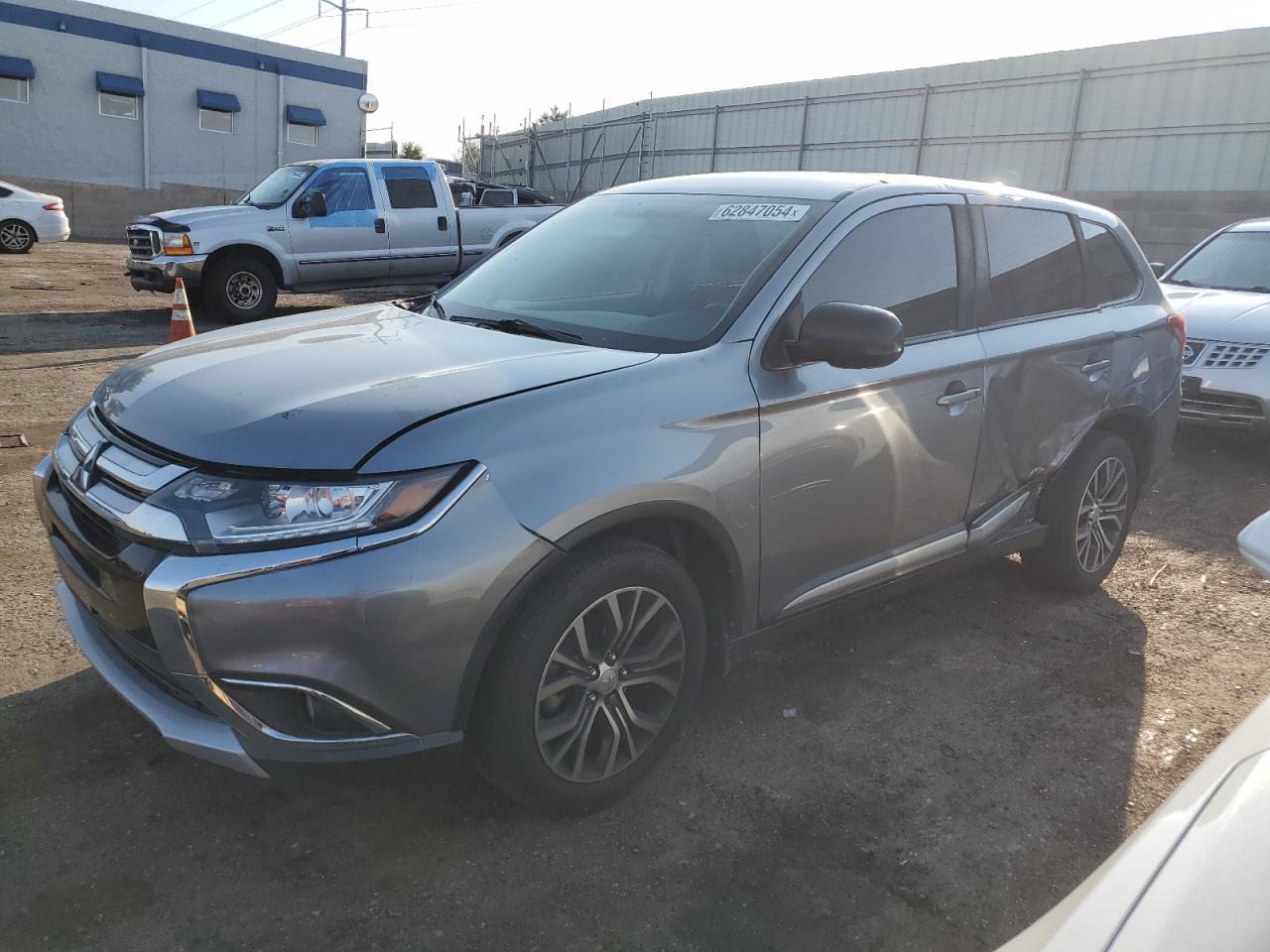 MITSUBISHI OUTLANDER 2017