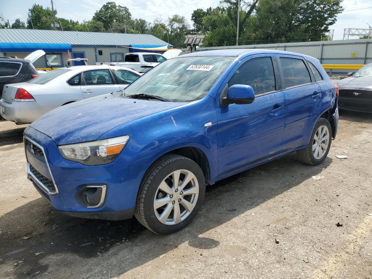 MITSUBISHI OUTLANDER 2015