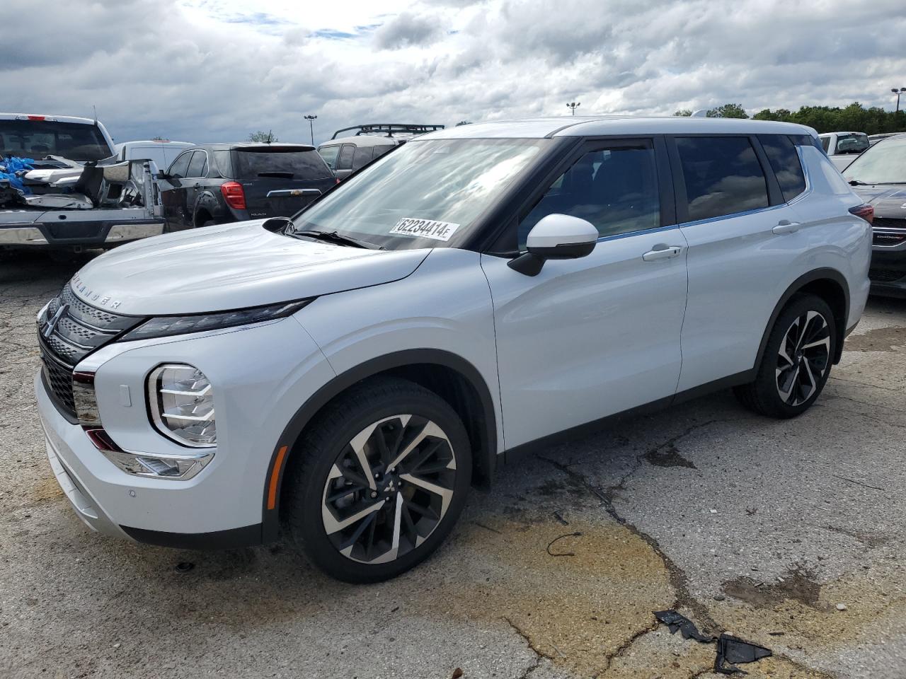 MITSUBISHI OUTLANDER 2024