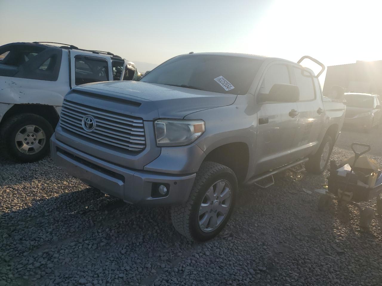 TOYOTA TUNDRA CRE 2014