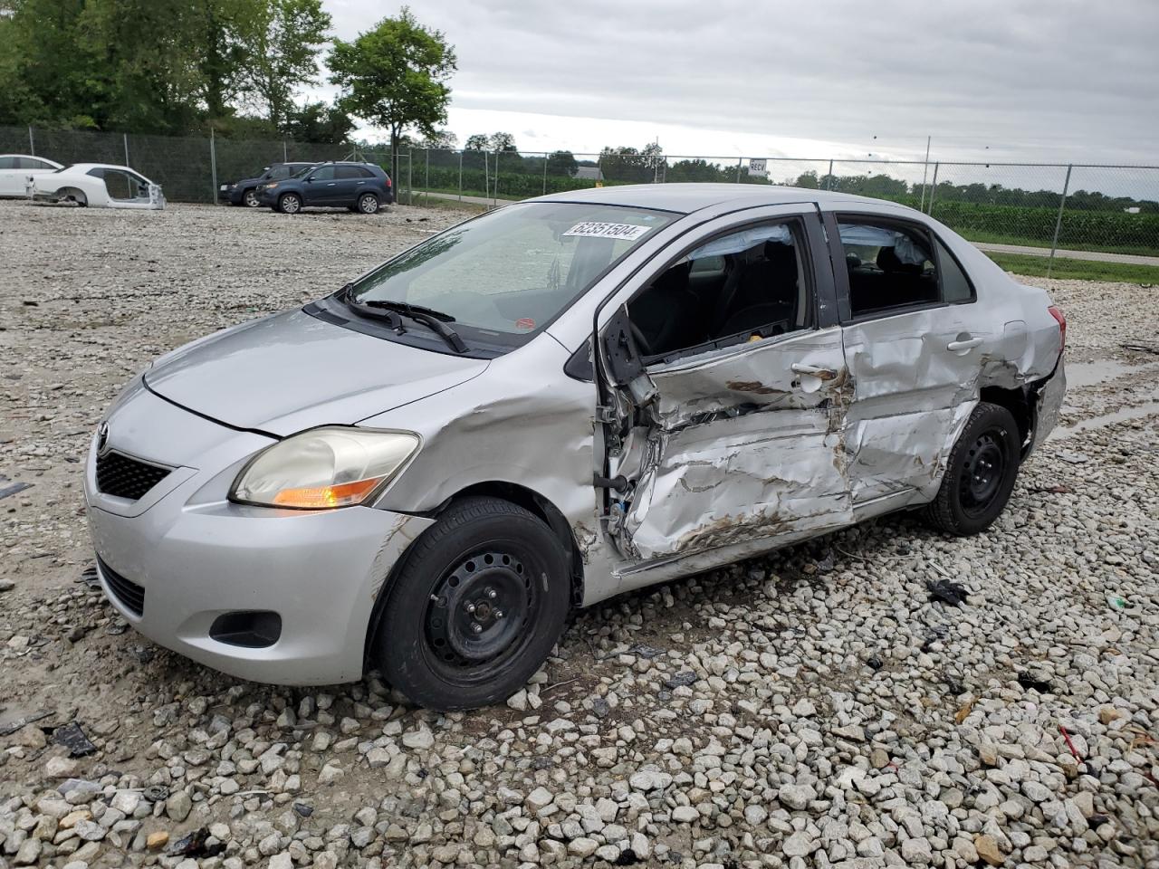 TOYOTA YARIS 2012