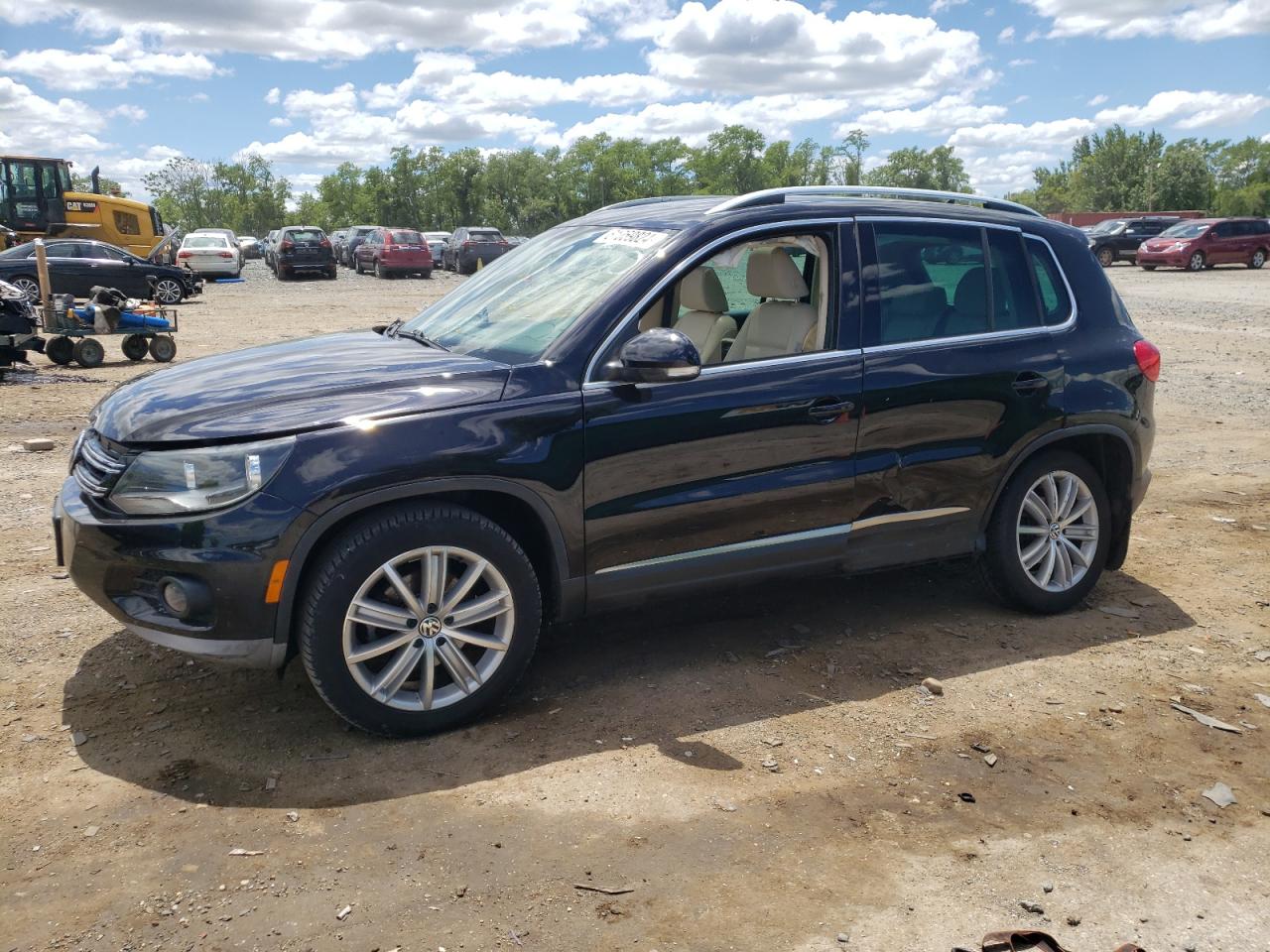 VOLKSWAGEN TIGUAN S 2014