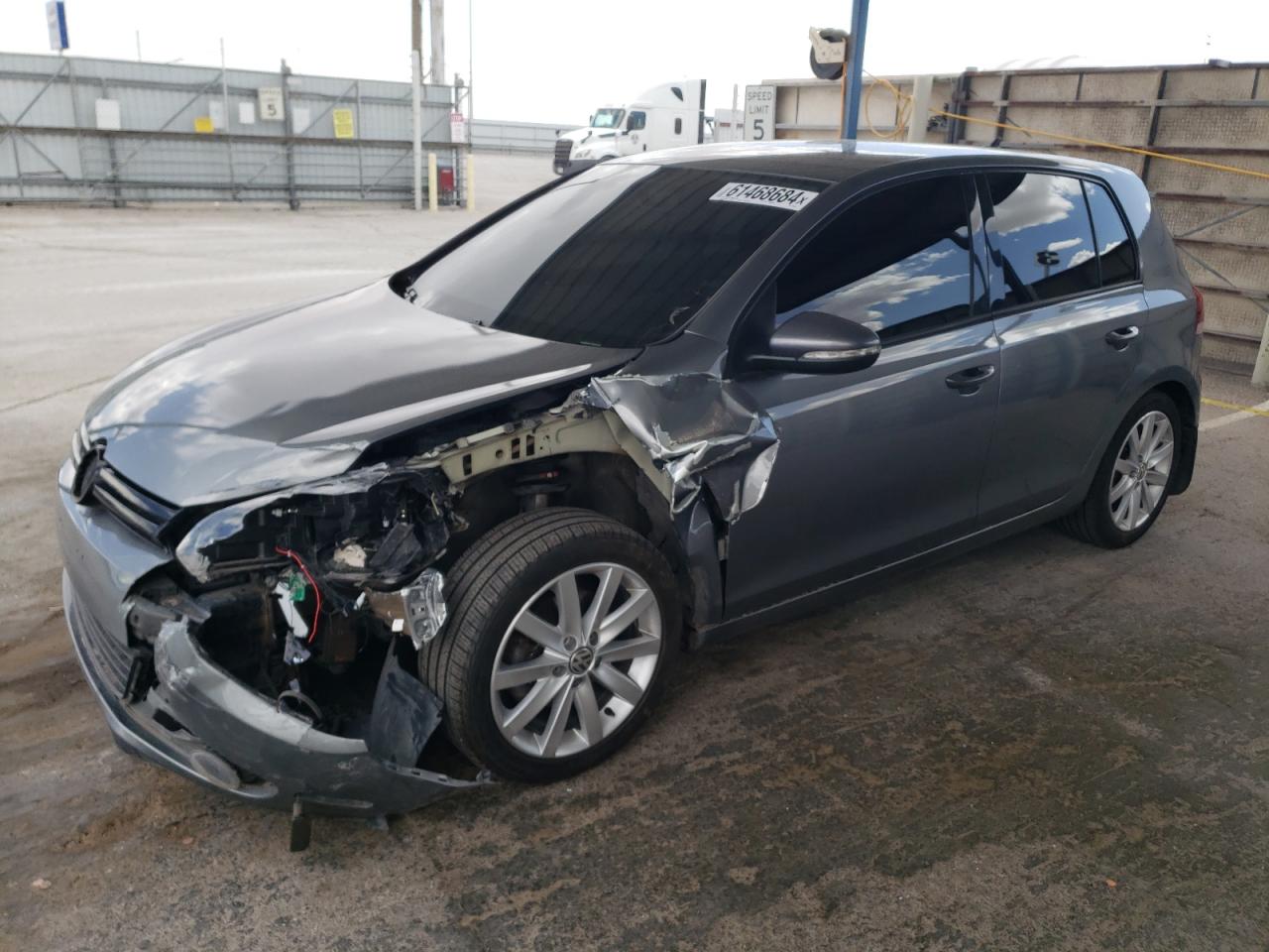 VOLKSWAGEN GOLF 2011