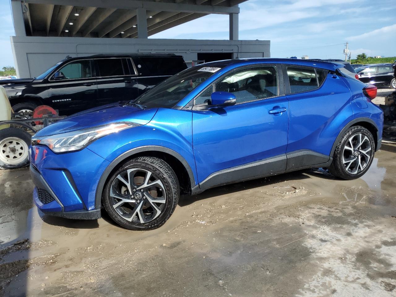 TOYOTA C-HR XLE 2020