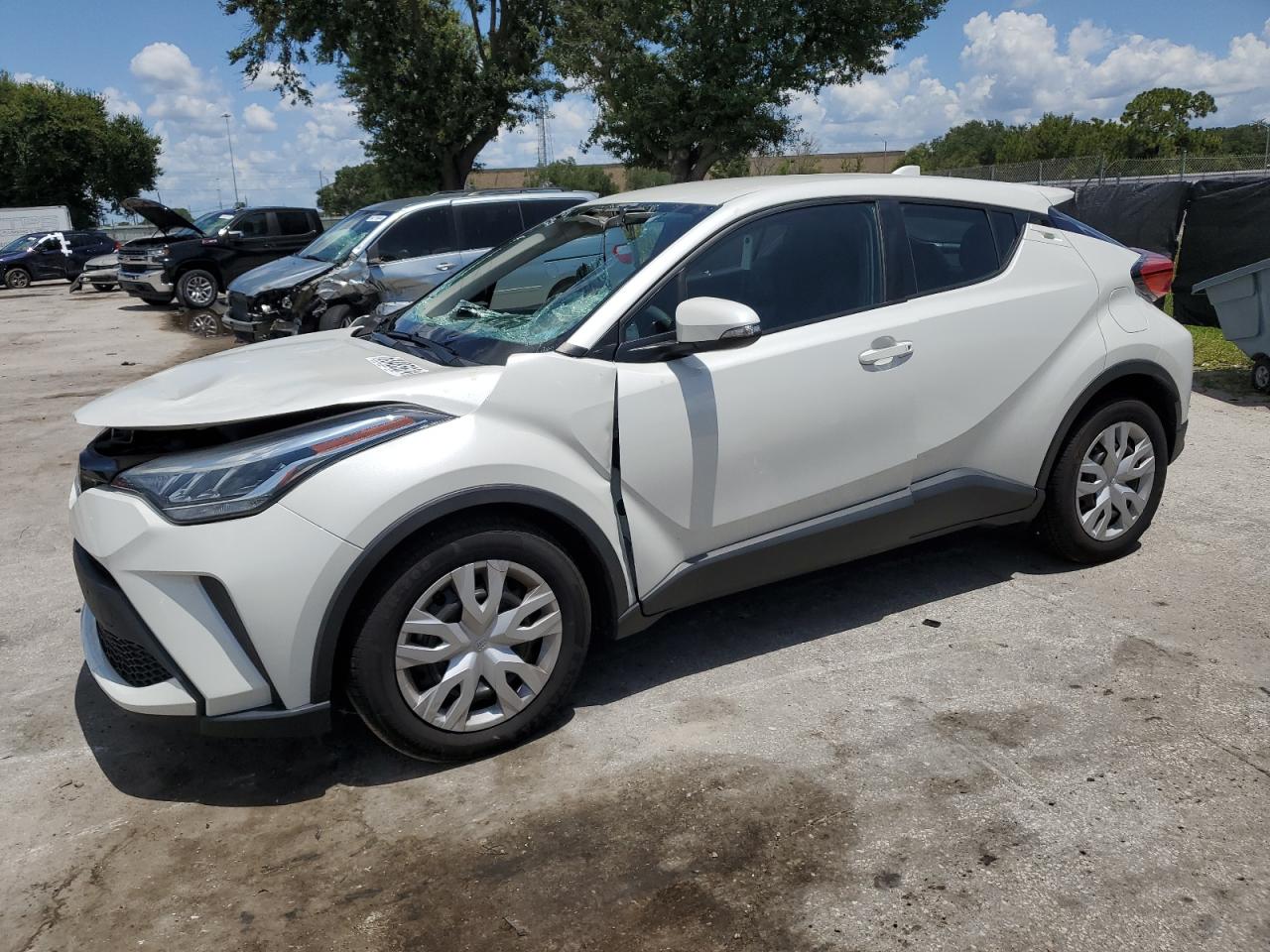 TOYOTA C-HR XLE 2021
