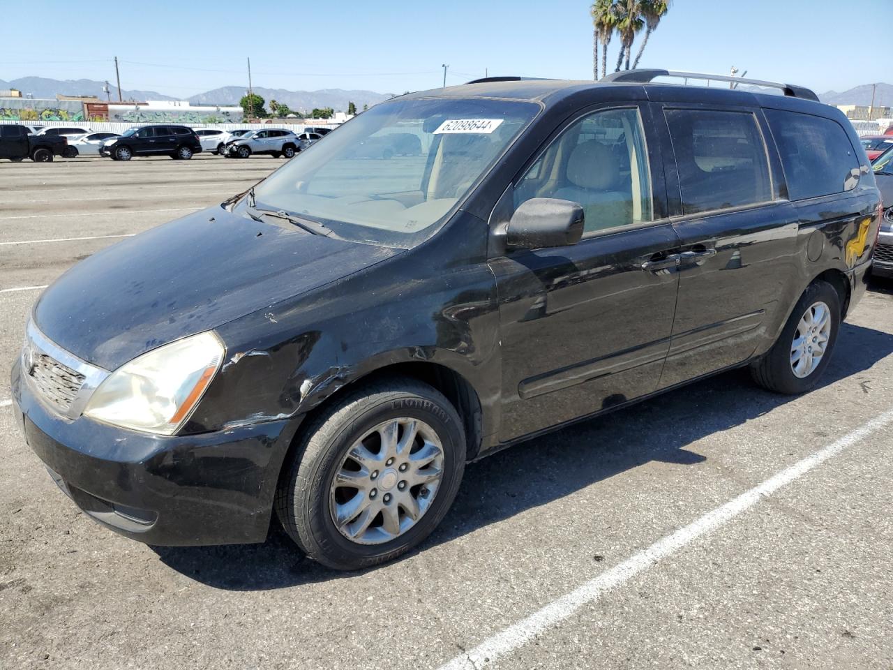 KIA SEDONA LX 2012