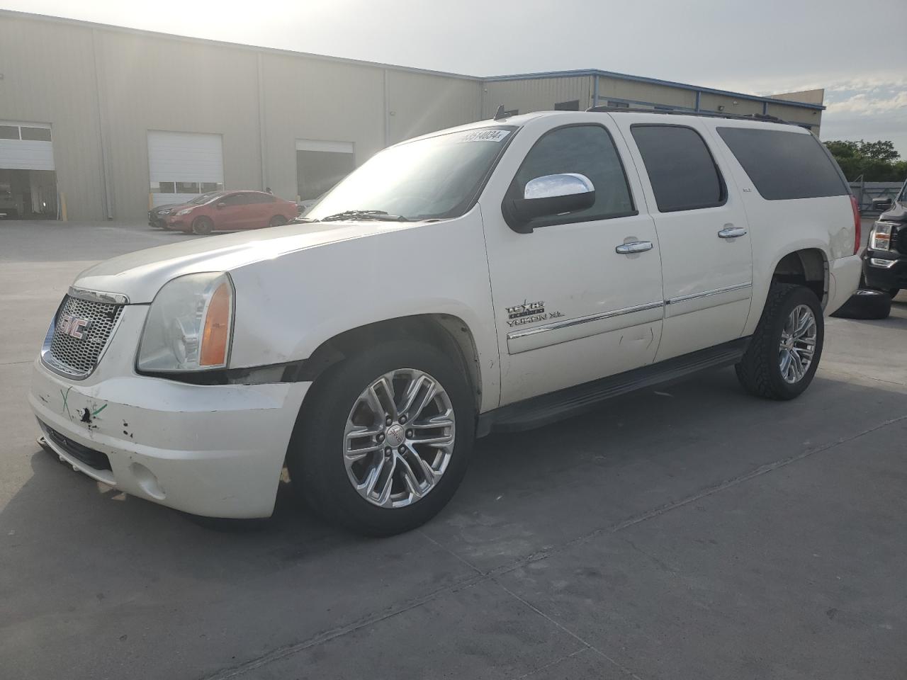 GMC Yukon Xl C 2013