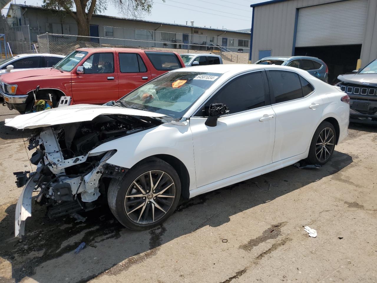 TOYOTA CAMRY SE N 2023