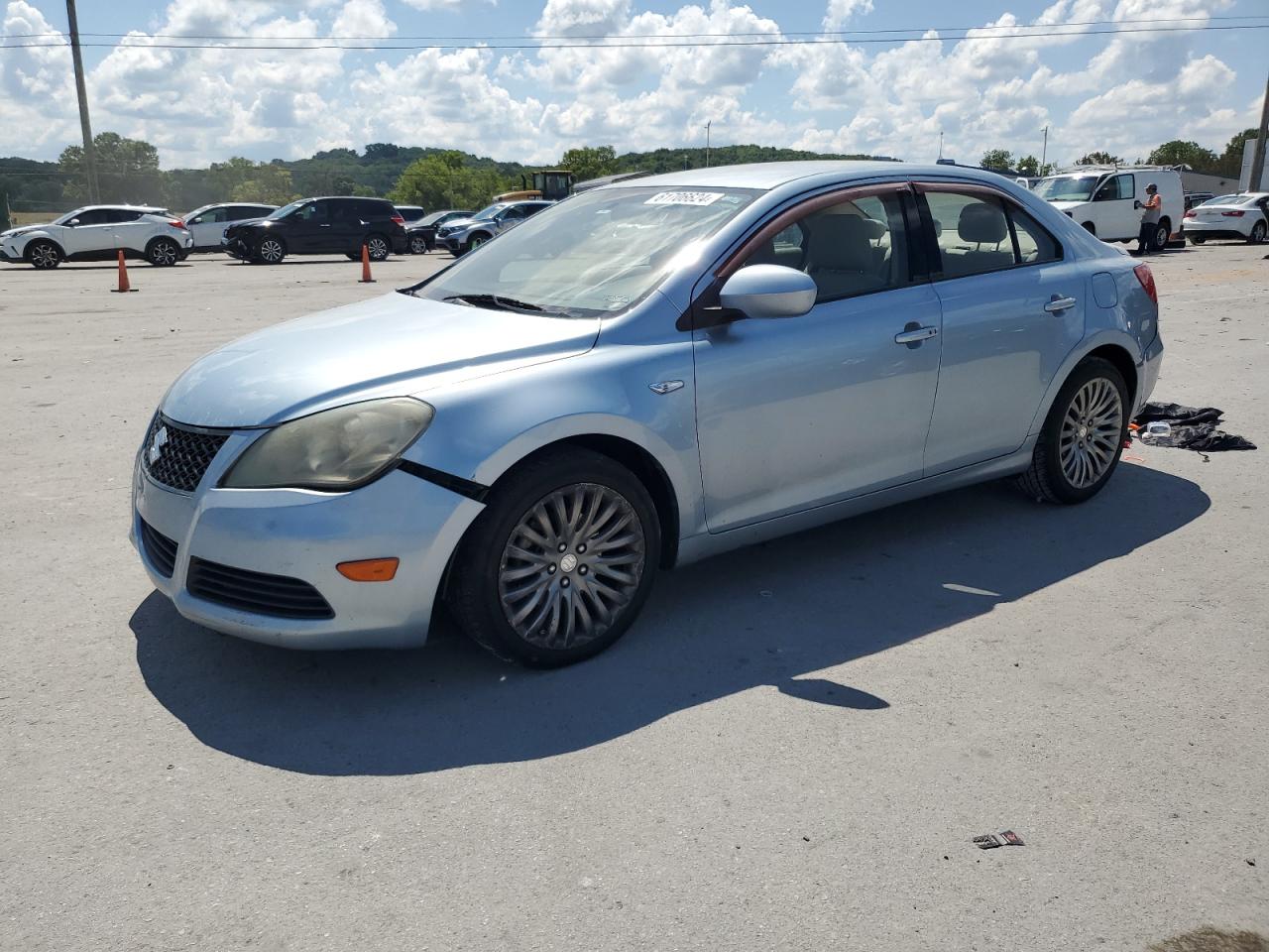 SUZUKI KIZASHI SE 2011