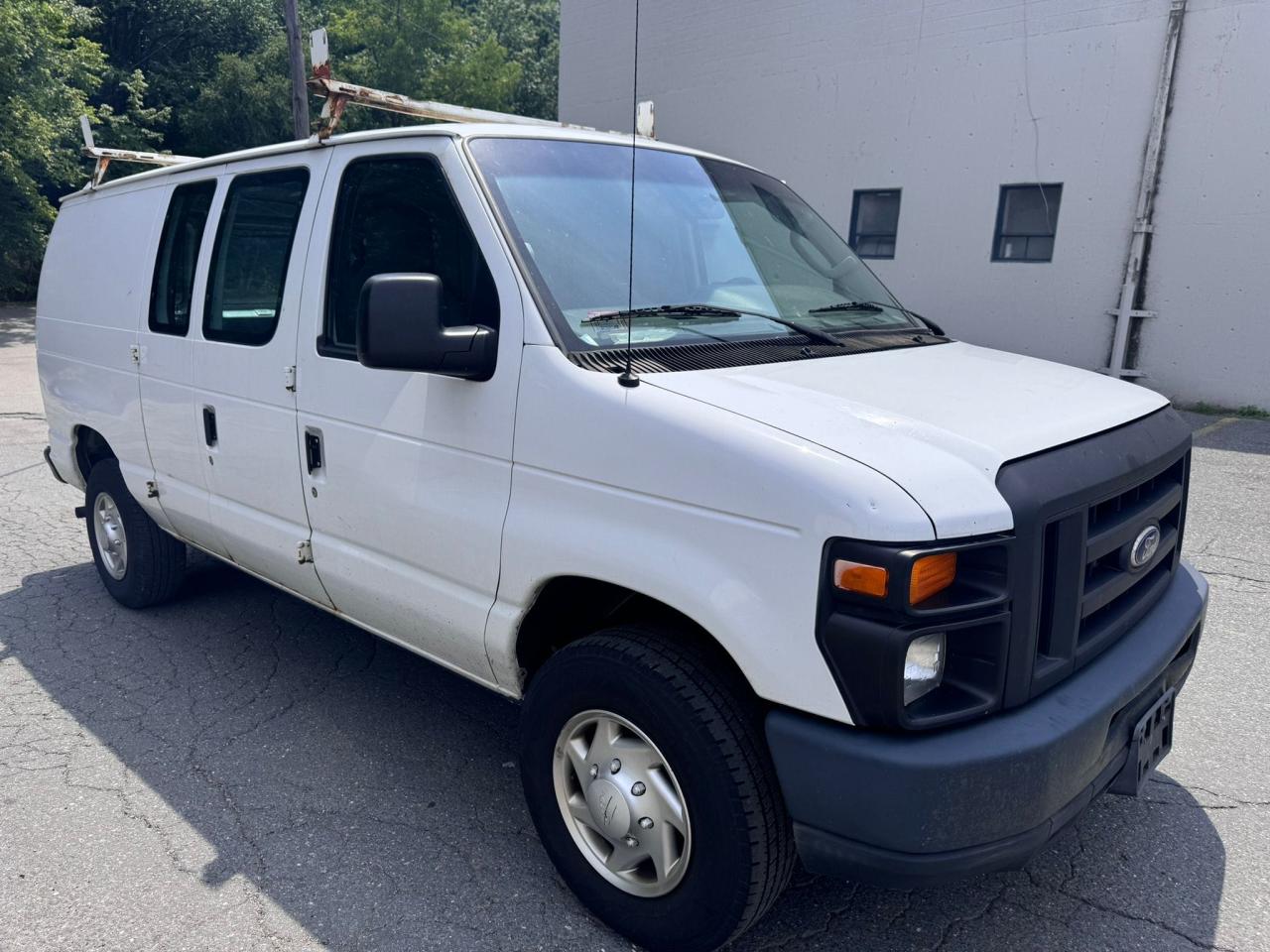 FORD ECONOLINE 2014