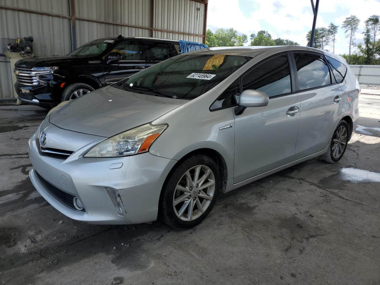 TOYOTA PRIUS V 2013
