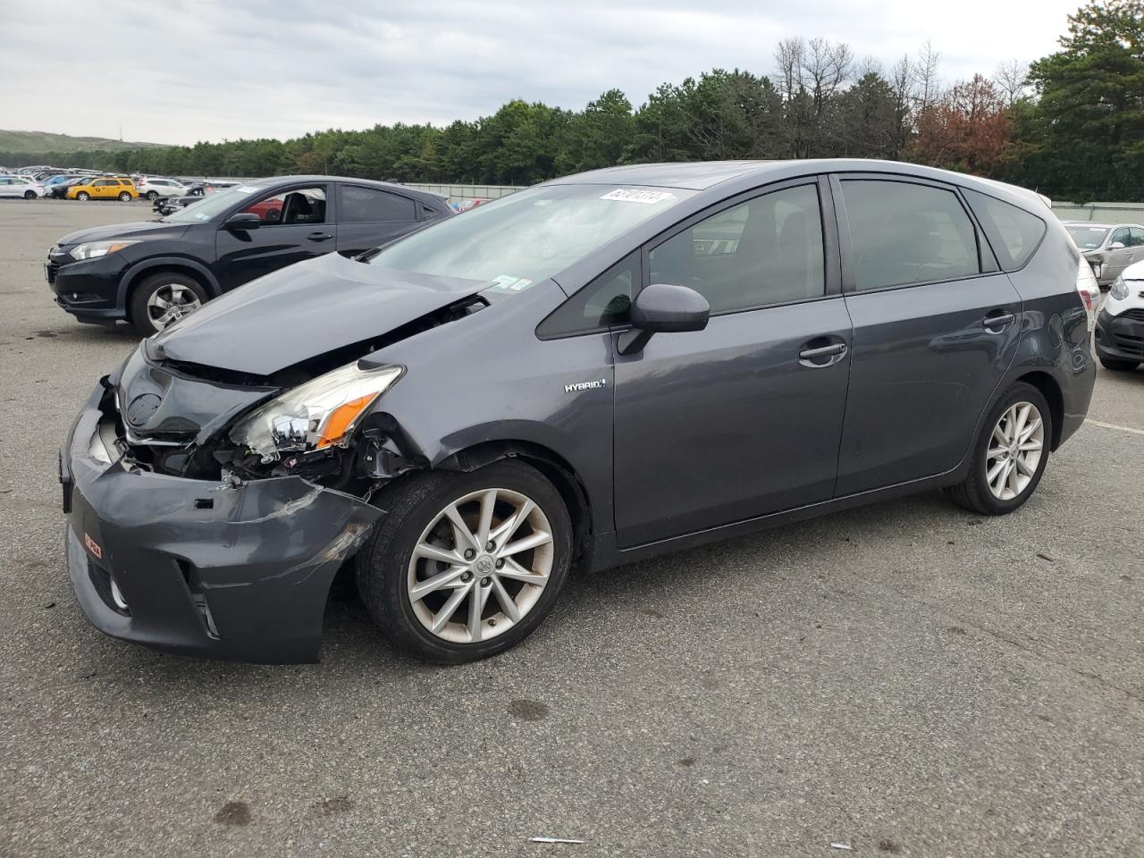 TOYOTA PRIUS V 2013