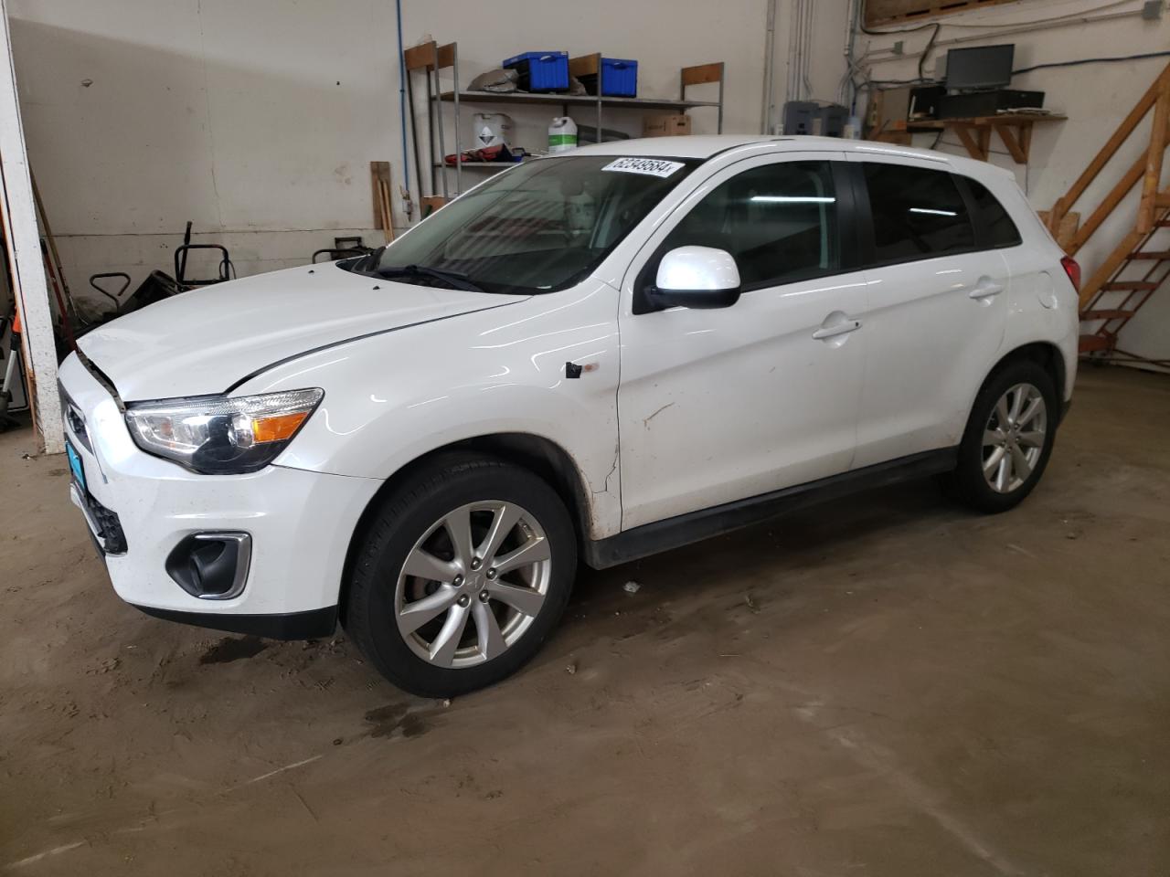 MITSUBISHI OUTLANDER 2015