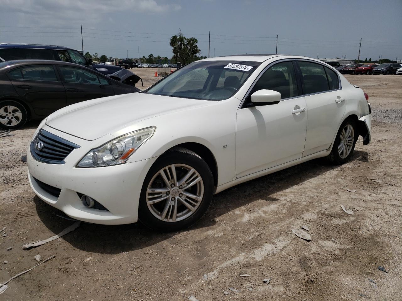 INFINITI Q40 2015