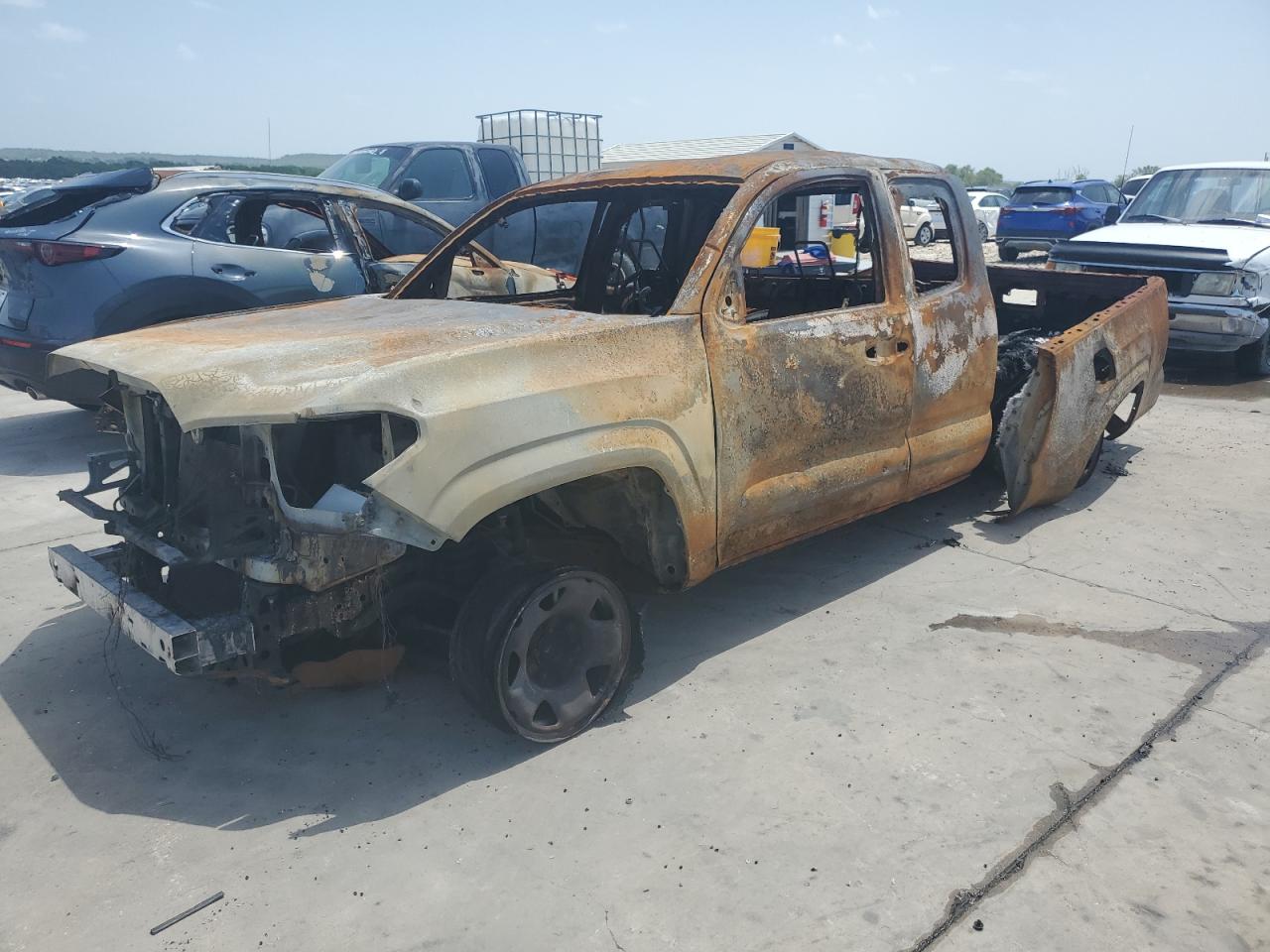 TOYOTA TACOMA ACC 2022
