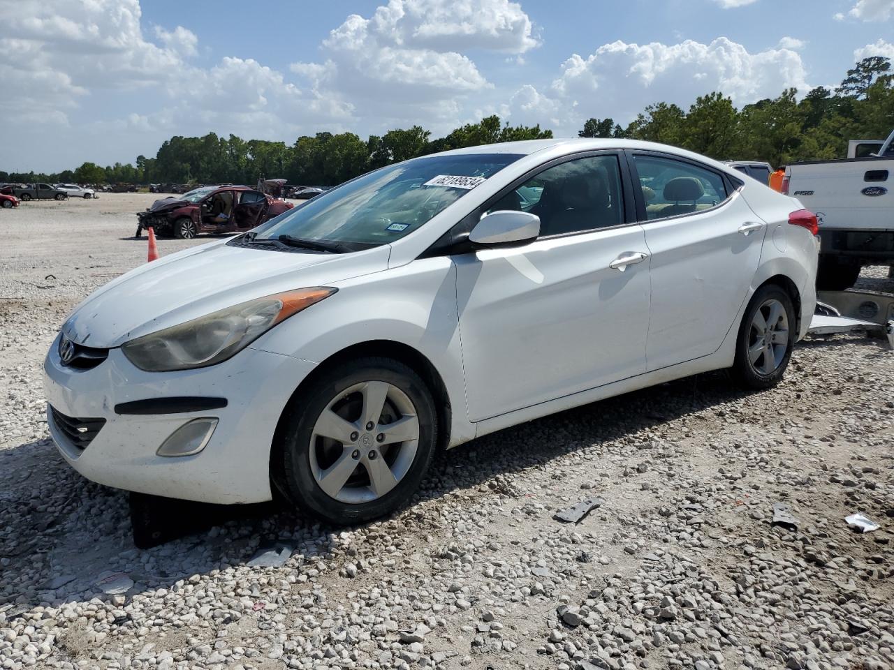 HYUNDAI ELANTRA GL 2012