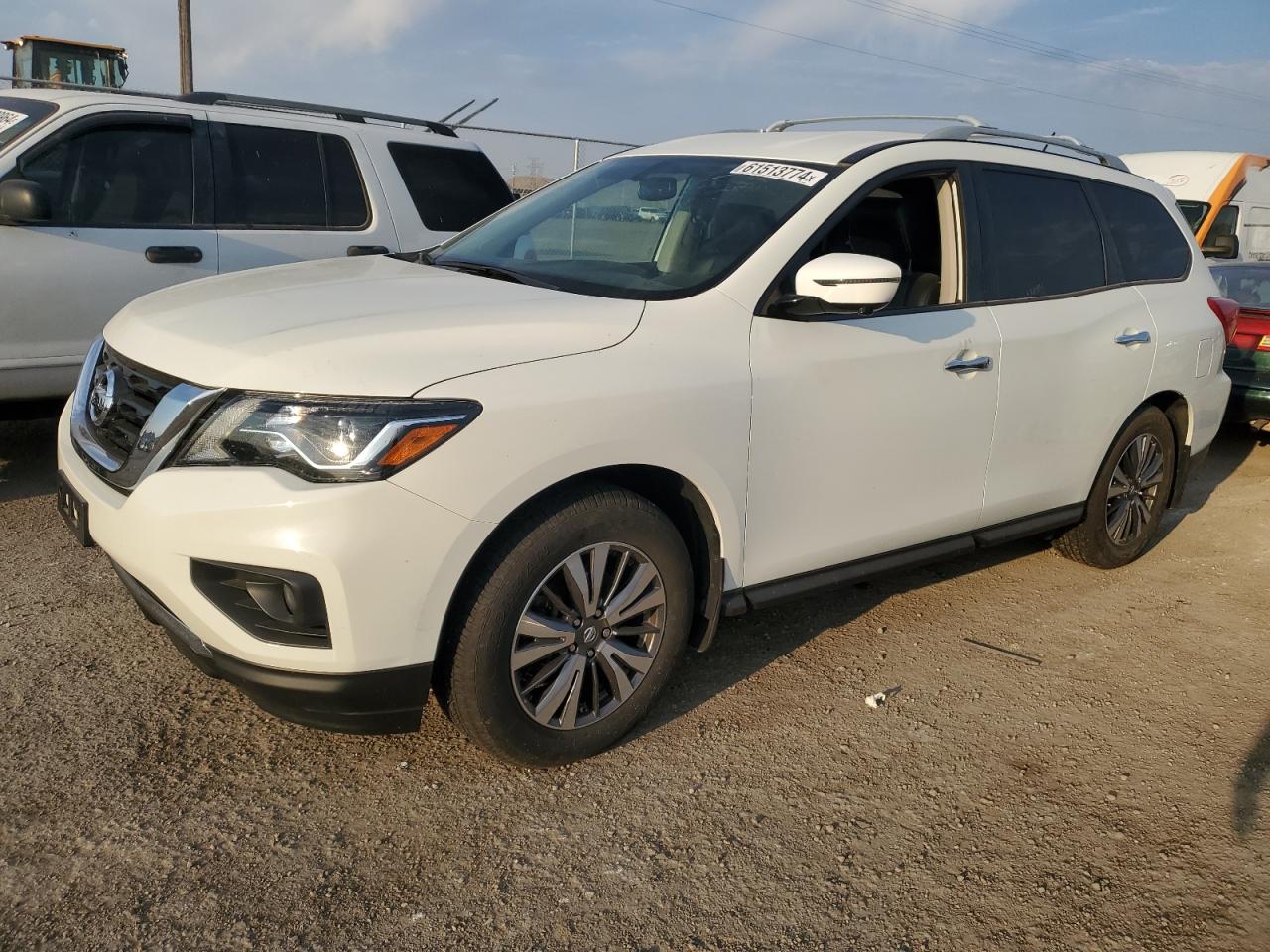 NISSAN PATHFINDER 2017