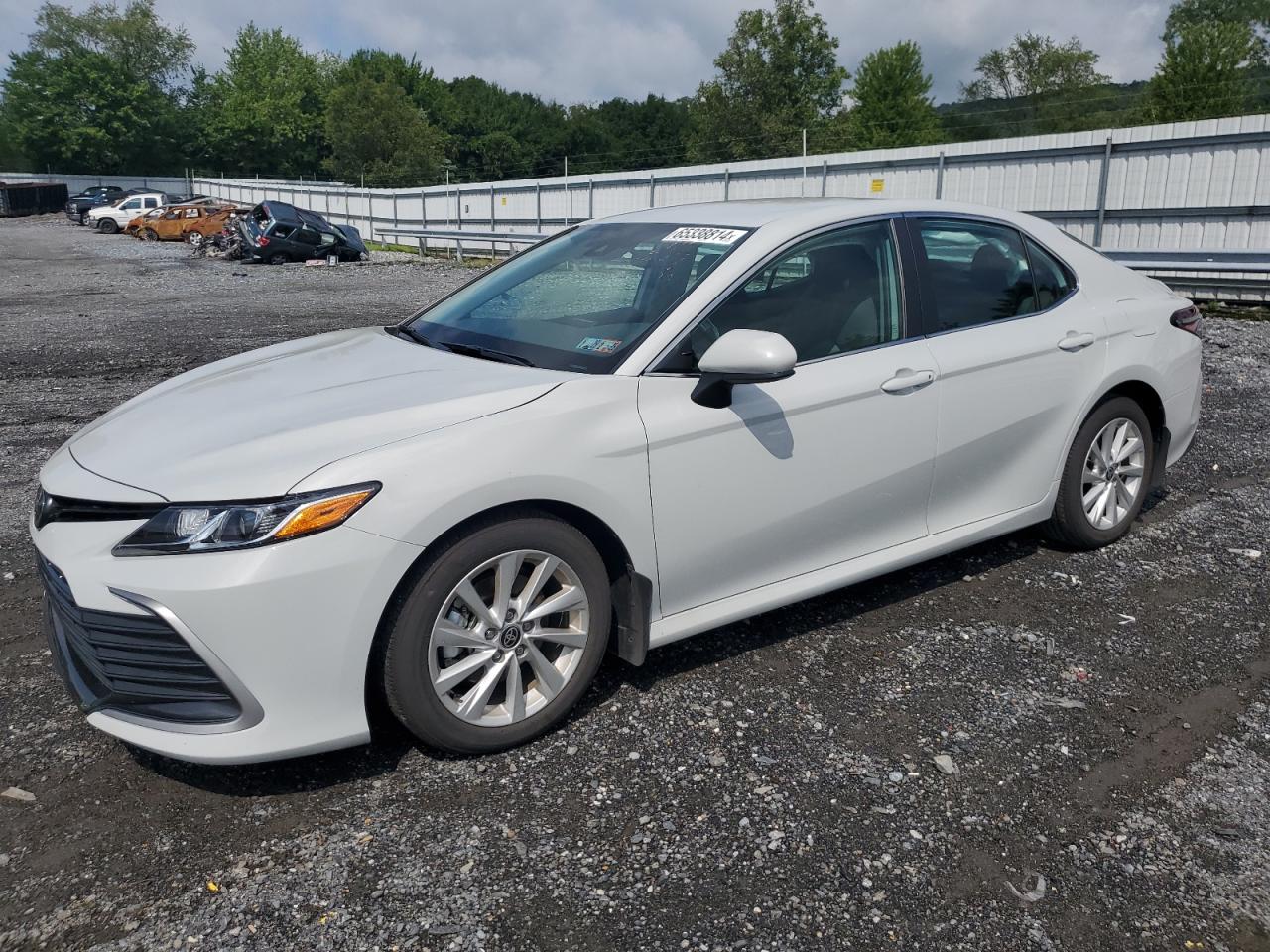 TOYOTA CAMRY LE 2024