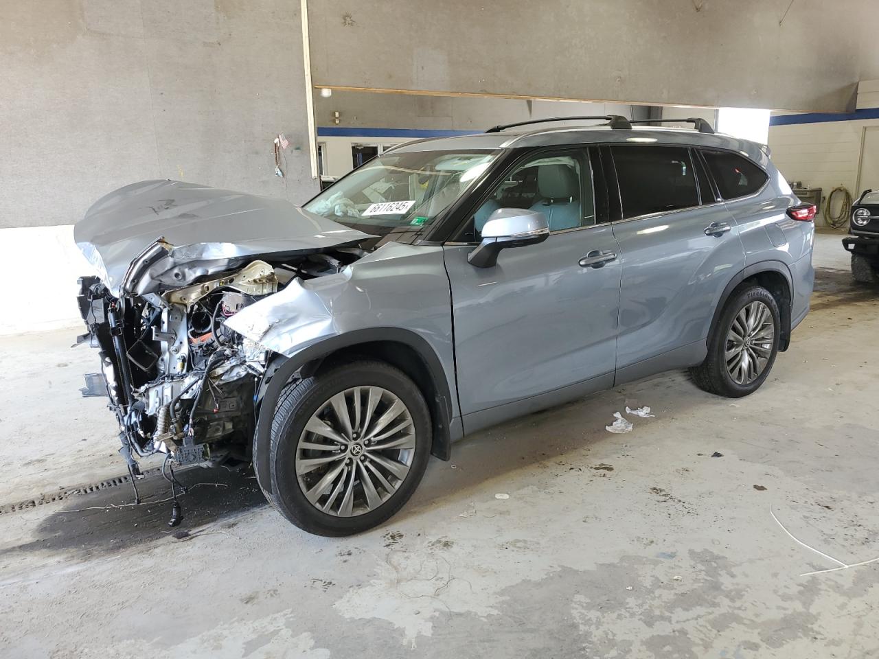 TOYOTA HIGHLANDER 2020