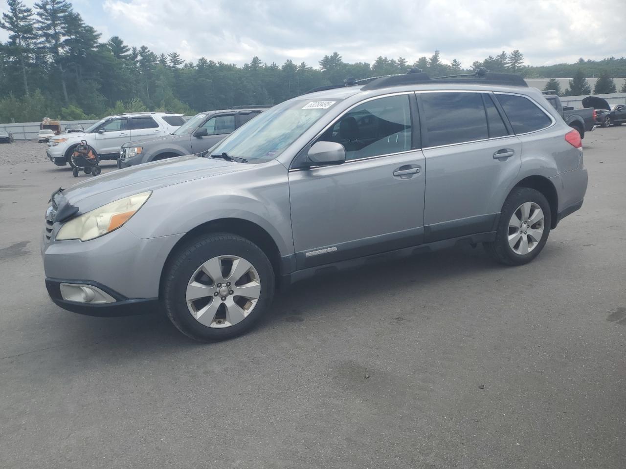 SUBARU OUTBACK 2. 2011