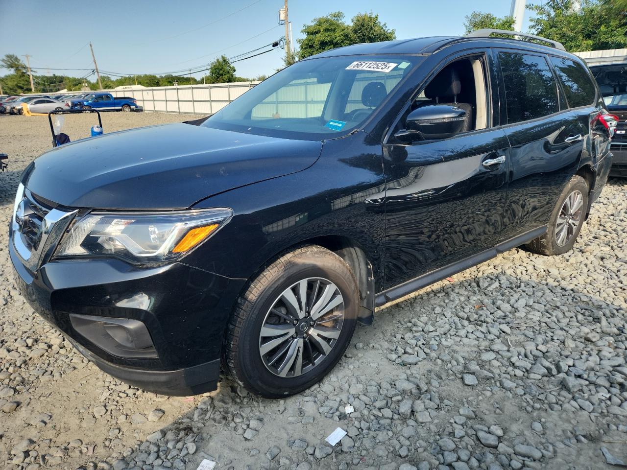 NISSAN PATHFINDER 2019