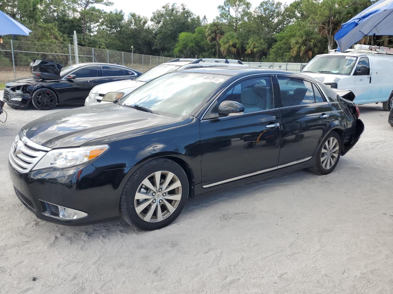 TOYOTA AVALON BAS 2011