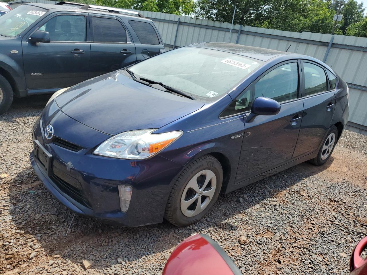 TOYOTA PRIUS 2015