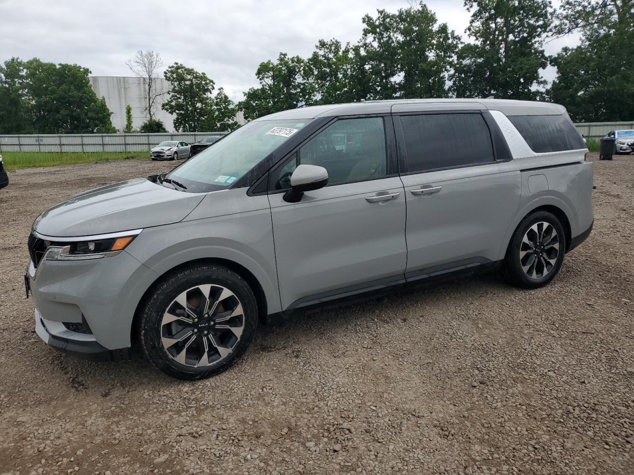 KIA CARNIVAL E 2024