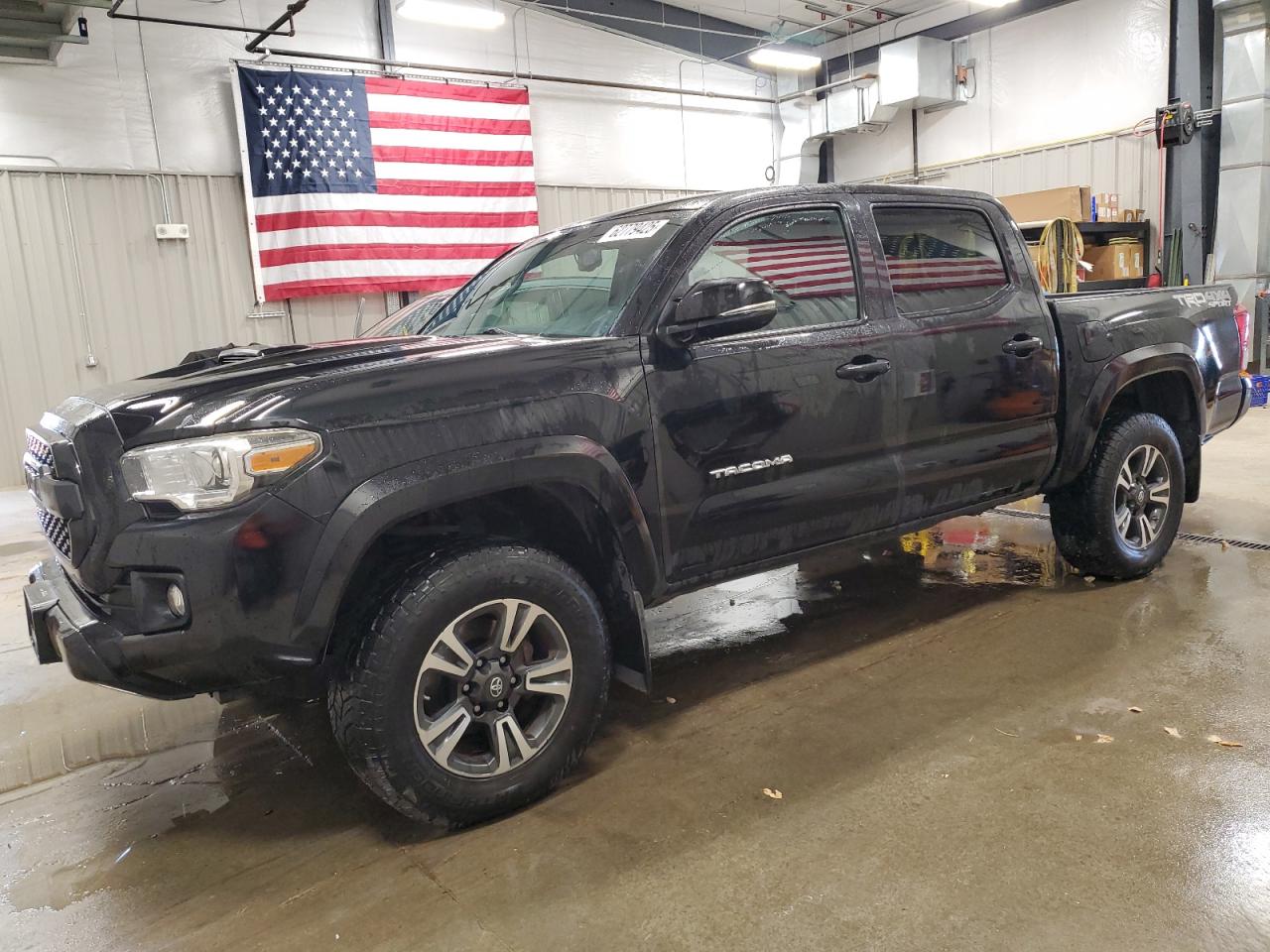 TOYOTA TACOMA DOU 2017