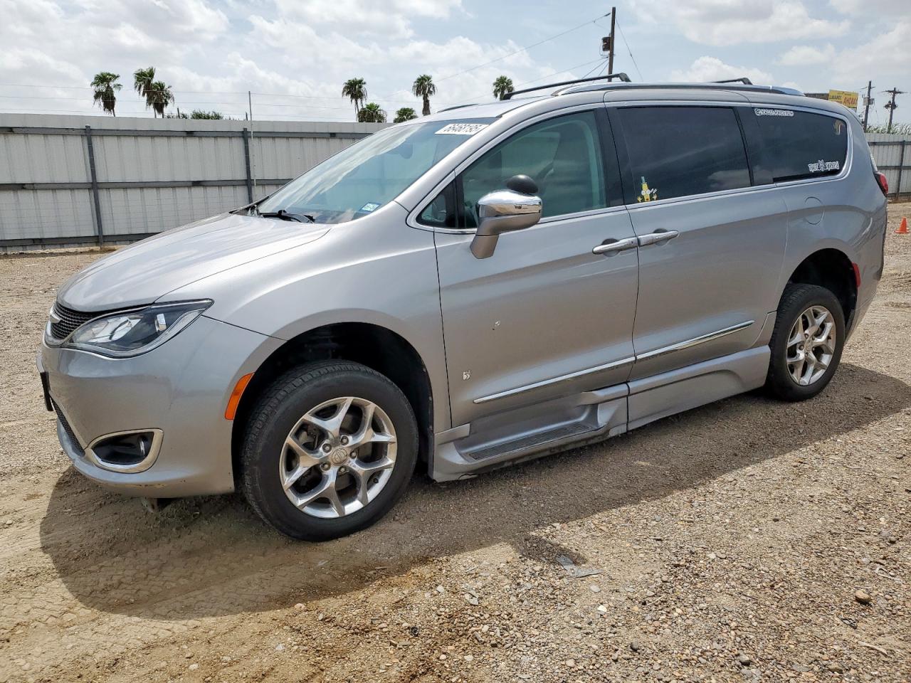 CHRYSLER PACIFICA L 2017