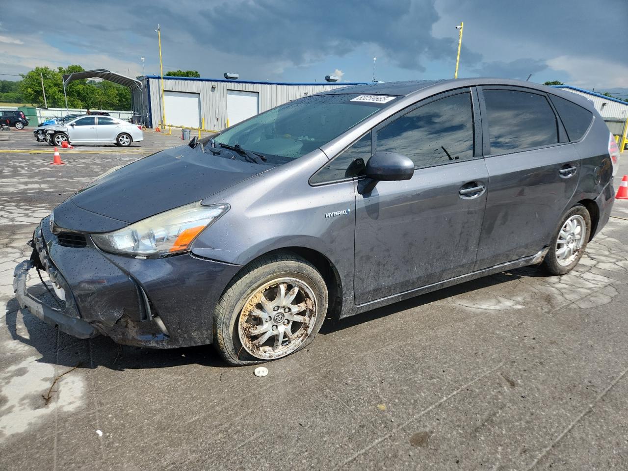 TOYOTA PRIUS V 2015
