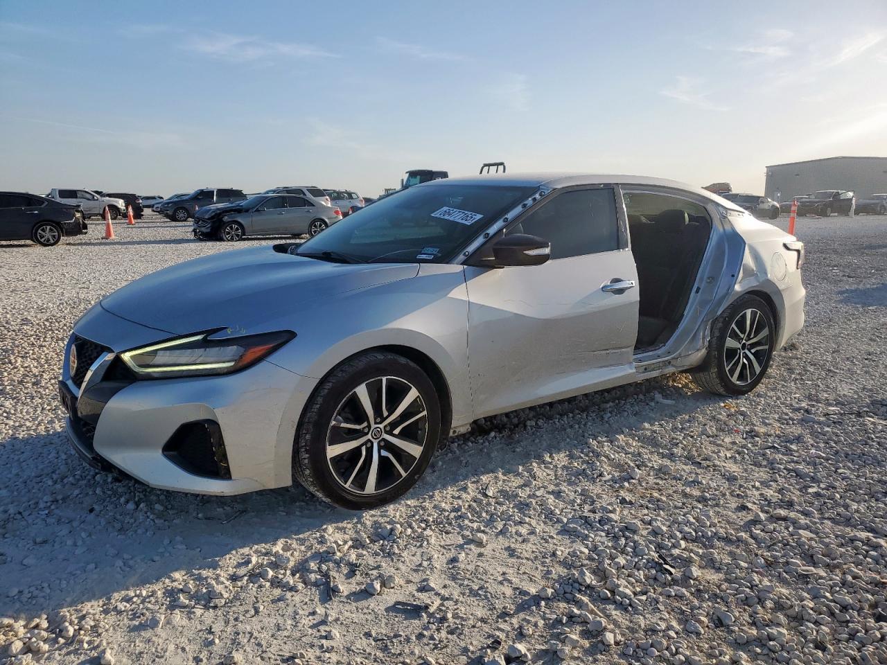 NISSAN MAXIMA 2022