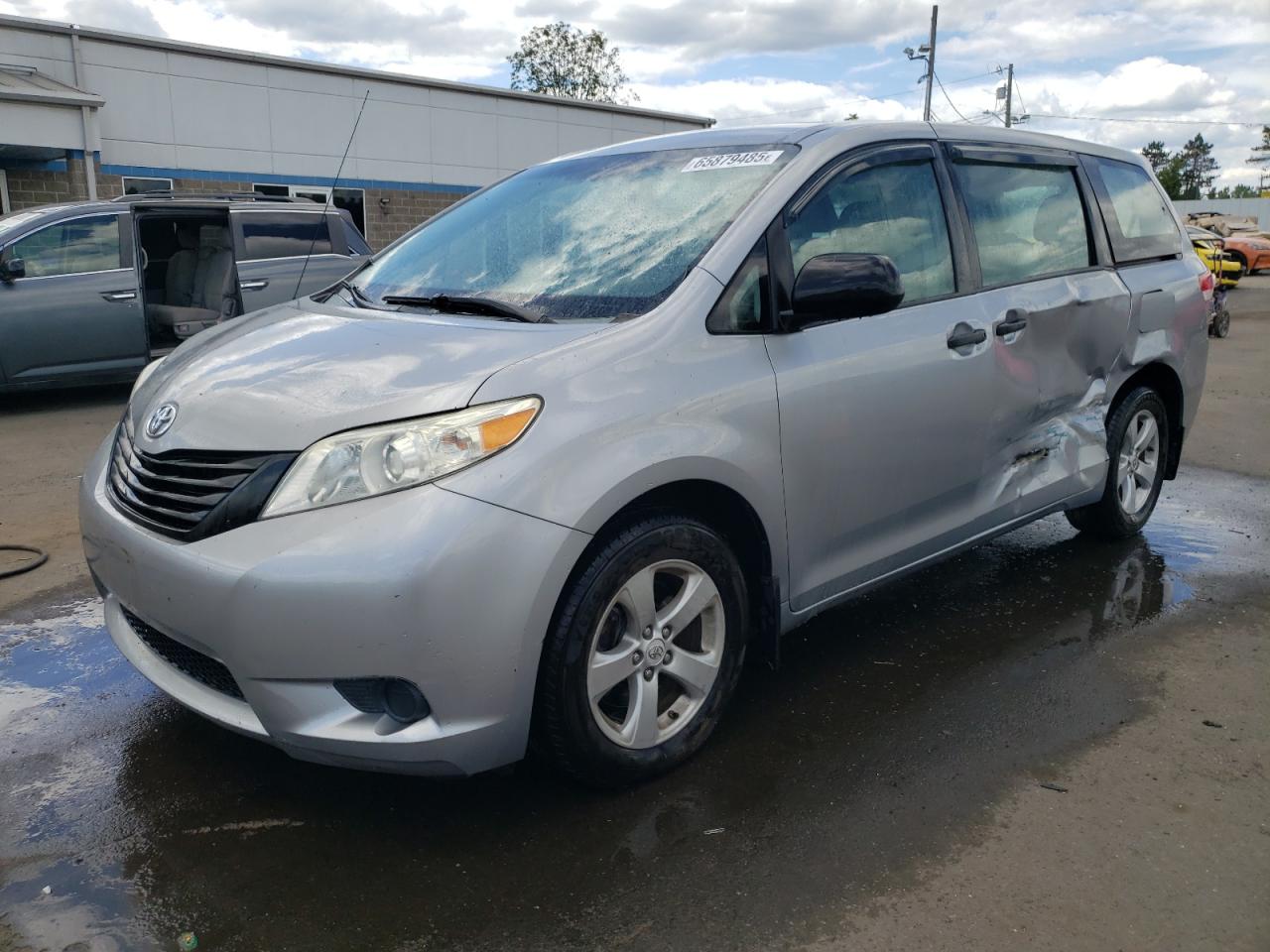 TOYOTA SIENNA BAS 2012