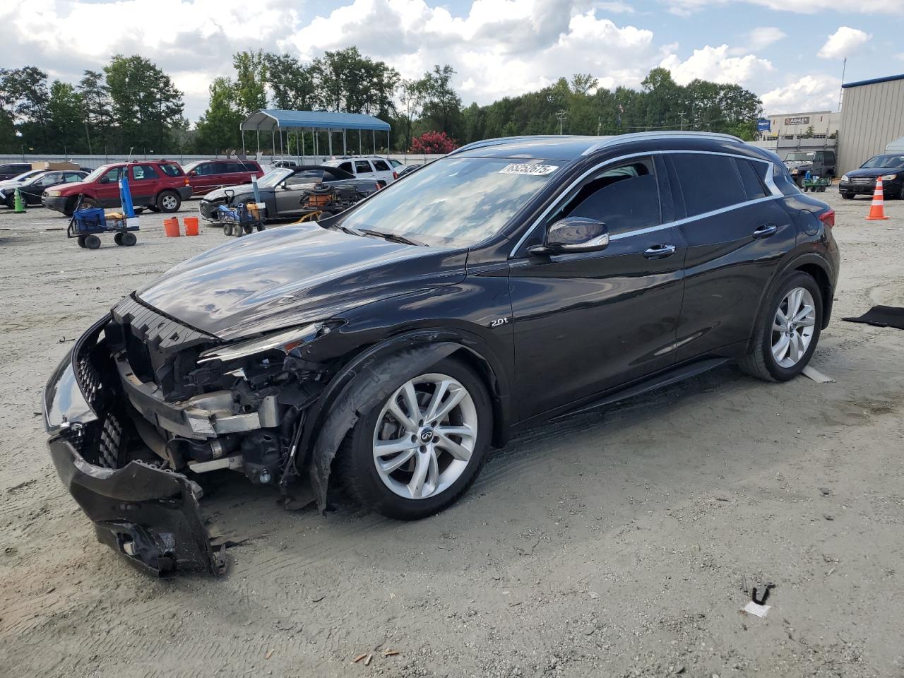 INFINITI QX30 BASE 2017
