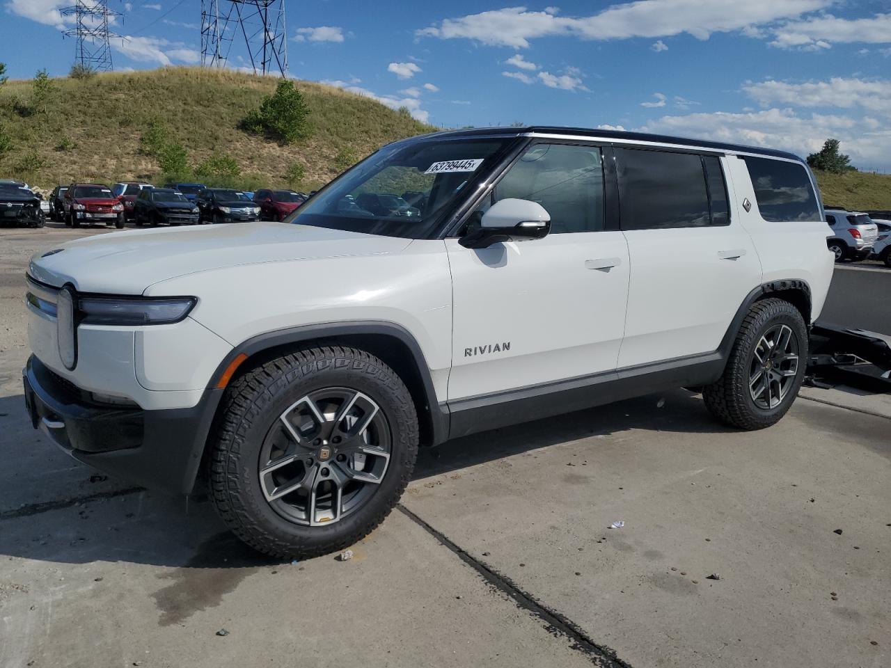 RIVIAN R1S ADVENT 2025