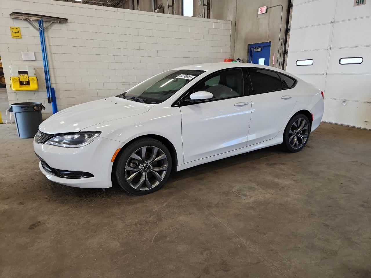 CHRYSLER 200 S 2015