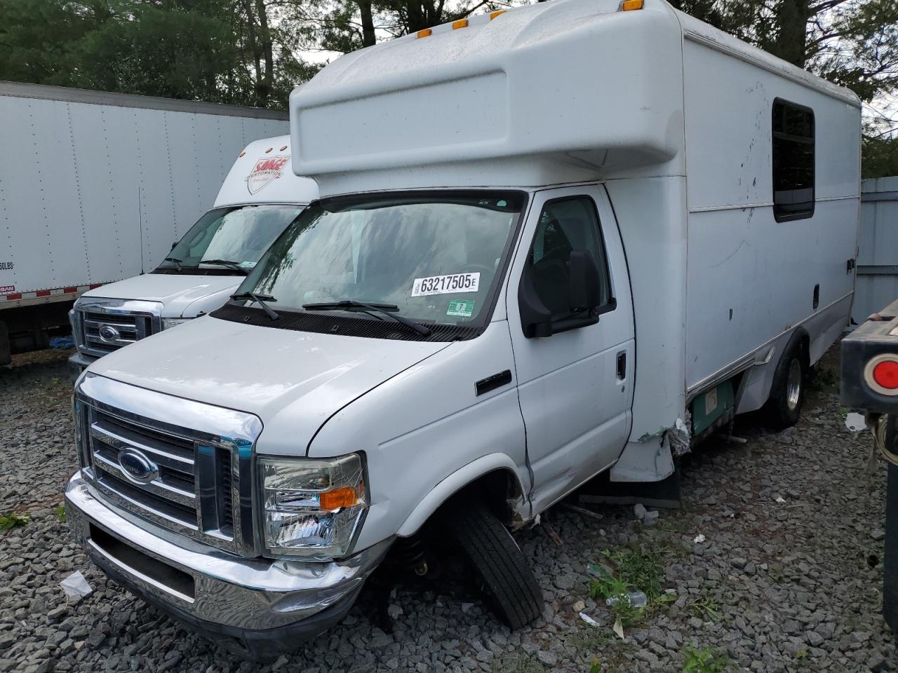 FORD ECONOLINE 2011