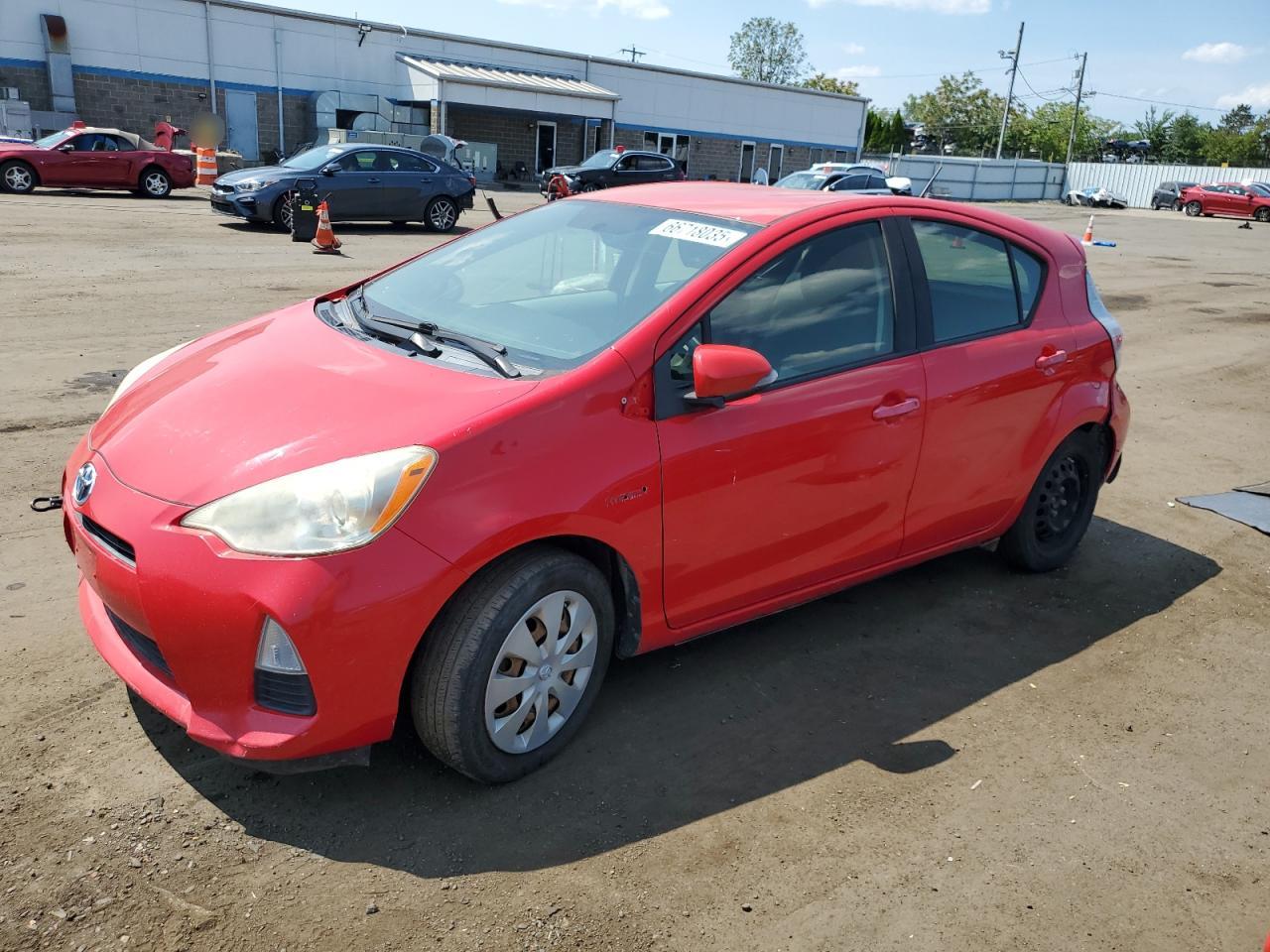 TOYOTA PRIUS C 2013