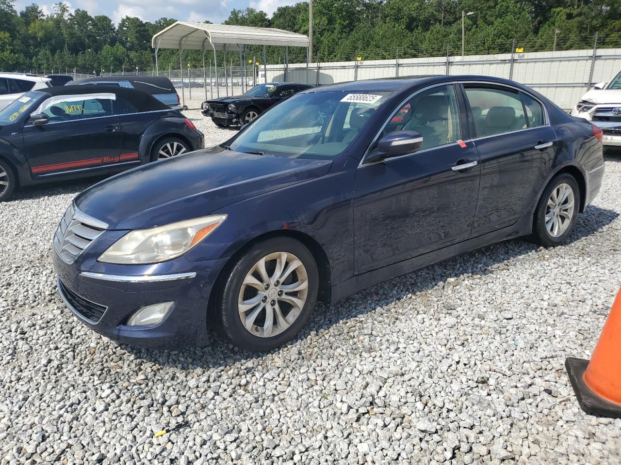 HYUNDAI GENESIS 3. 2012