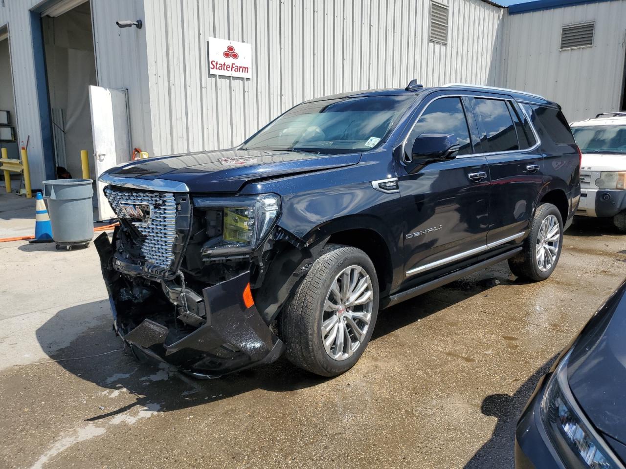 GMC YUKON DENA 2021