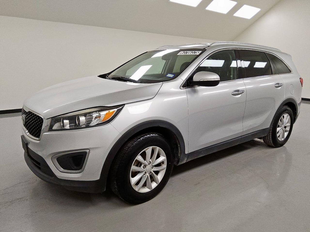 KIA SORENTO LX 2017