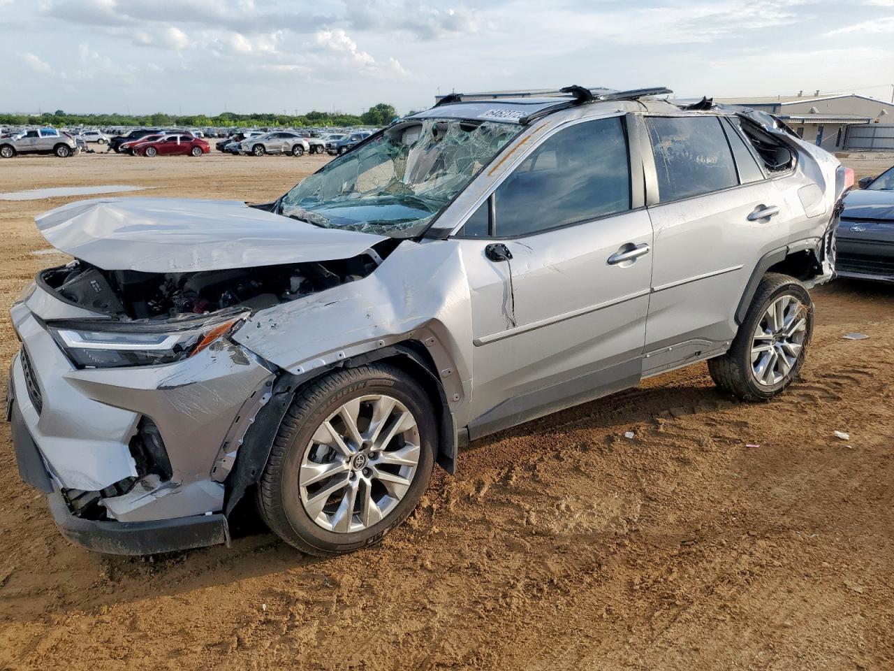 TOYOTA RAV4 XLE P 2025