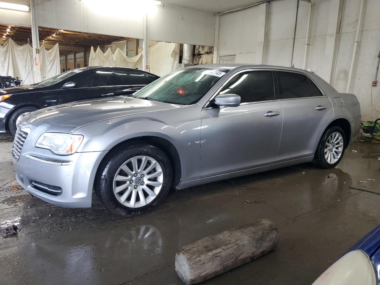 CHRYSLER 300 2013