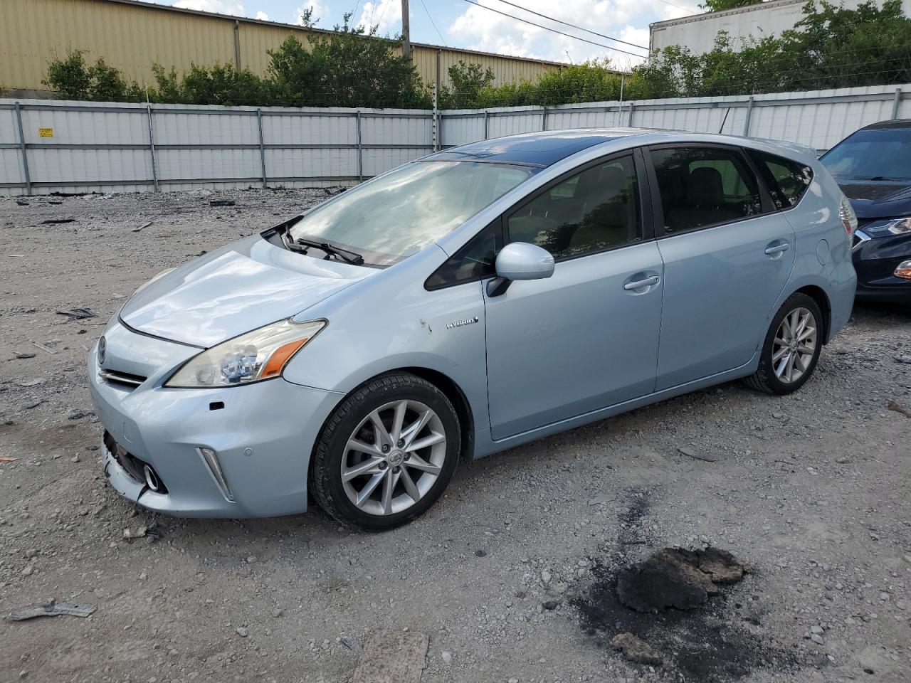 TOYOTA PRIUS V 2012