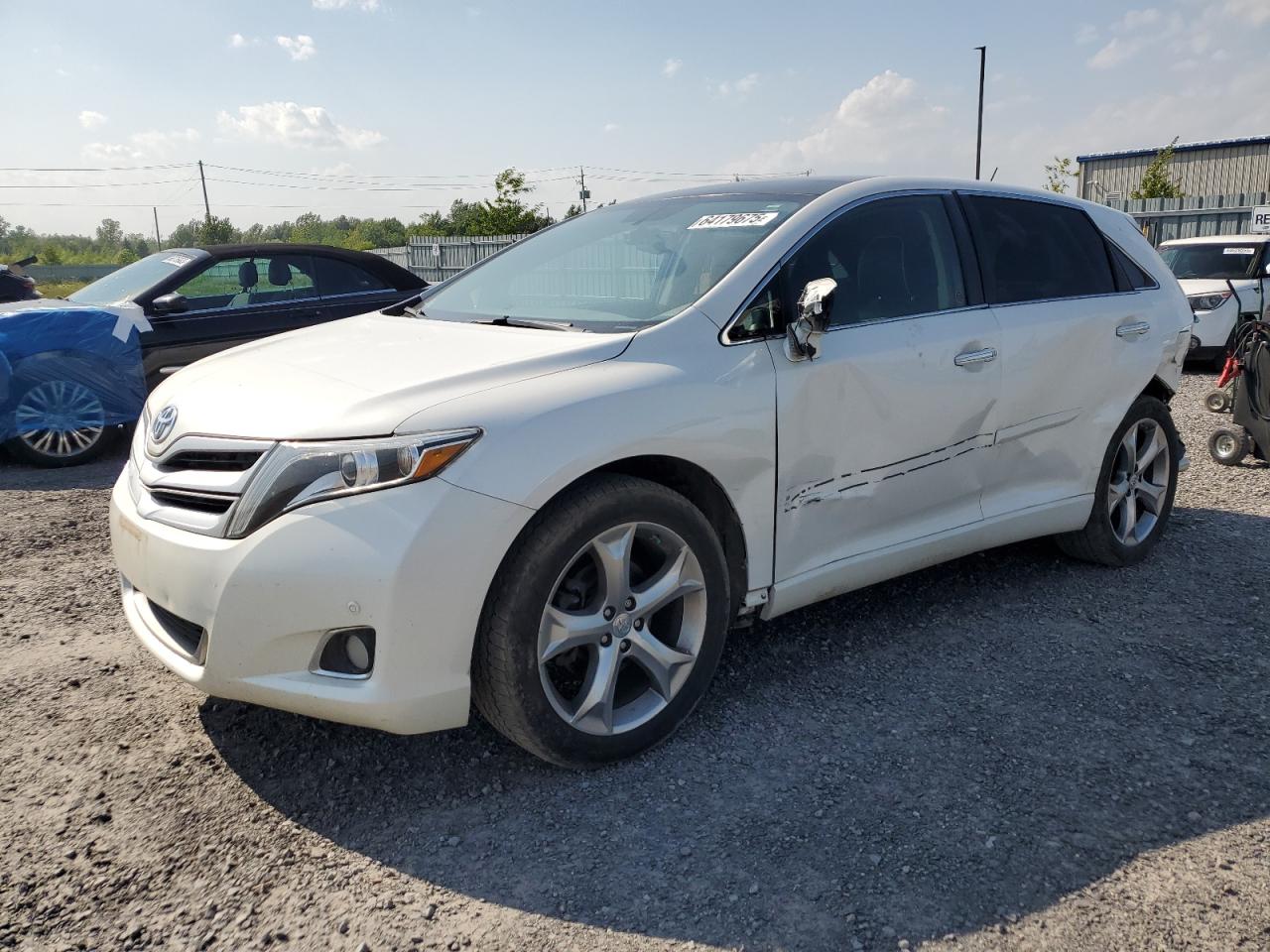 TOYOTA VENZA XLE 2016