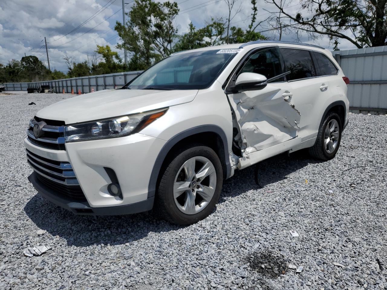 TOYOTA HIGHLANDER 2017
