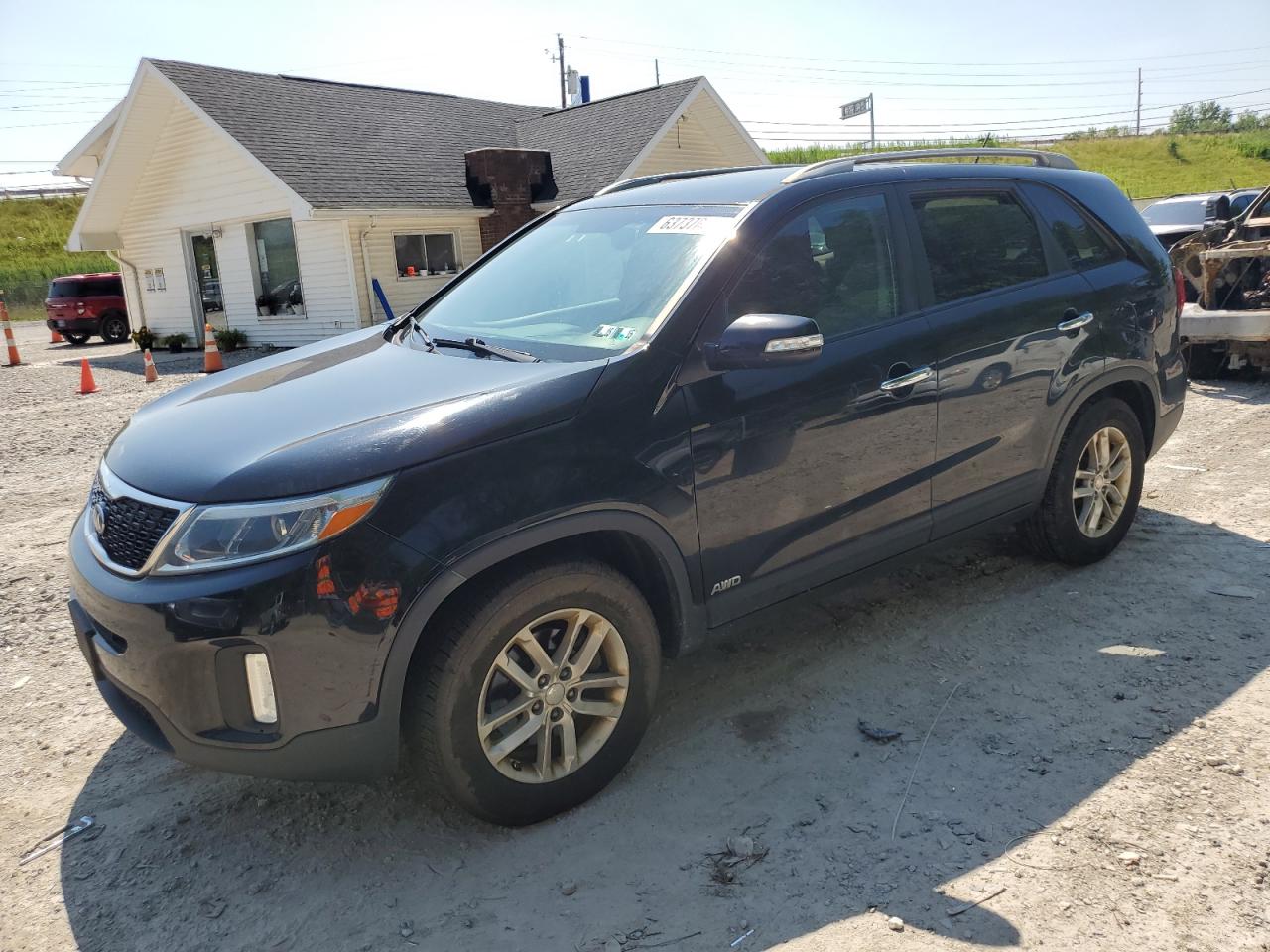 KIA SORENTO LX 2015