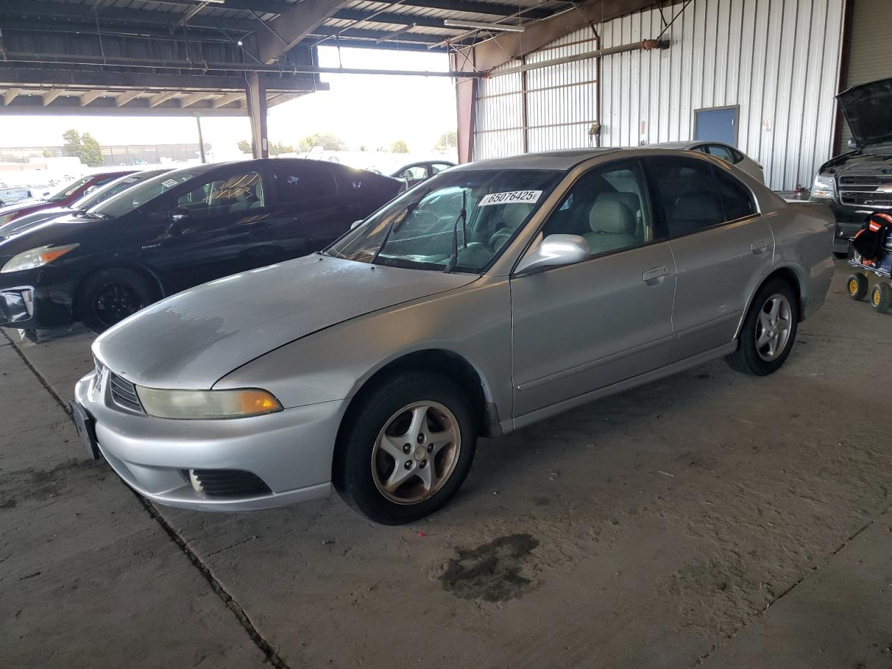 MITSUBISHI GALANT ES 2002