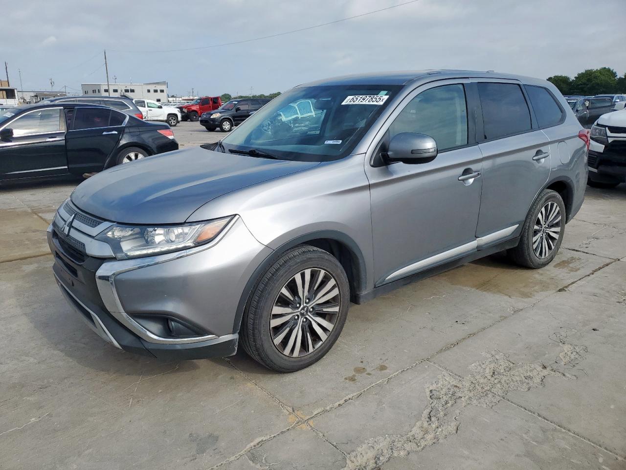 MITSUBISHI OUTLANDER 2019