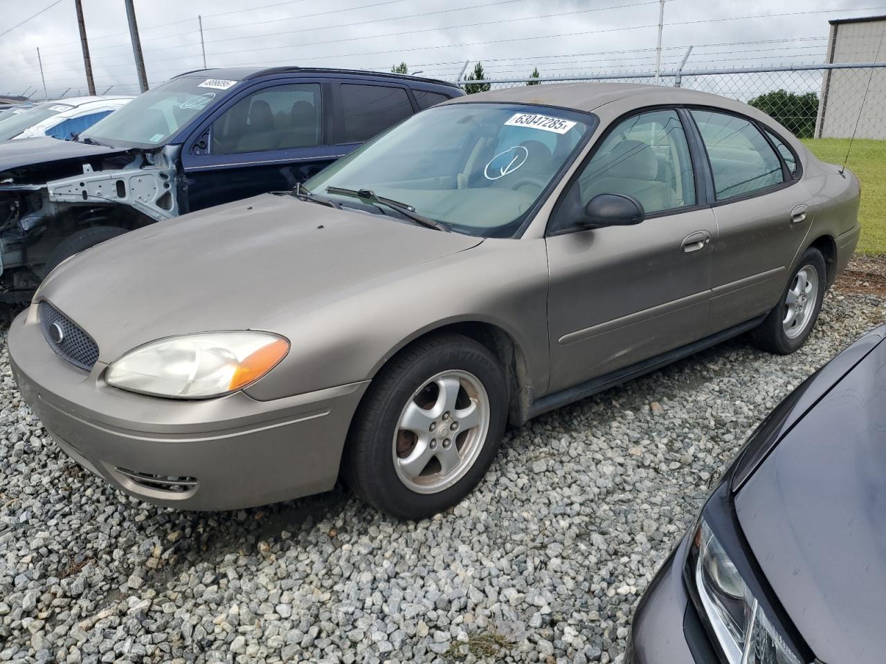 FORD TAURUS SE 2005